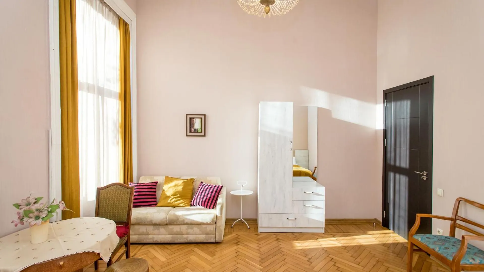 Opera Full Appartment Tbilisi 0*,  Georgien