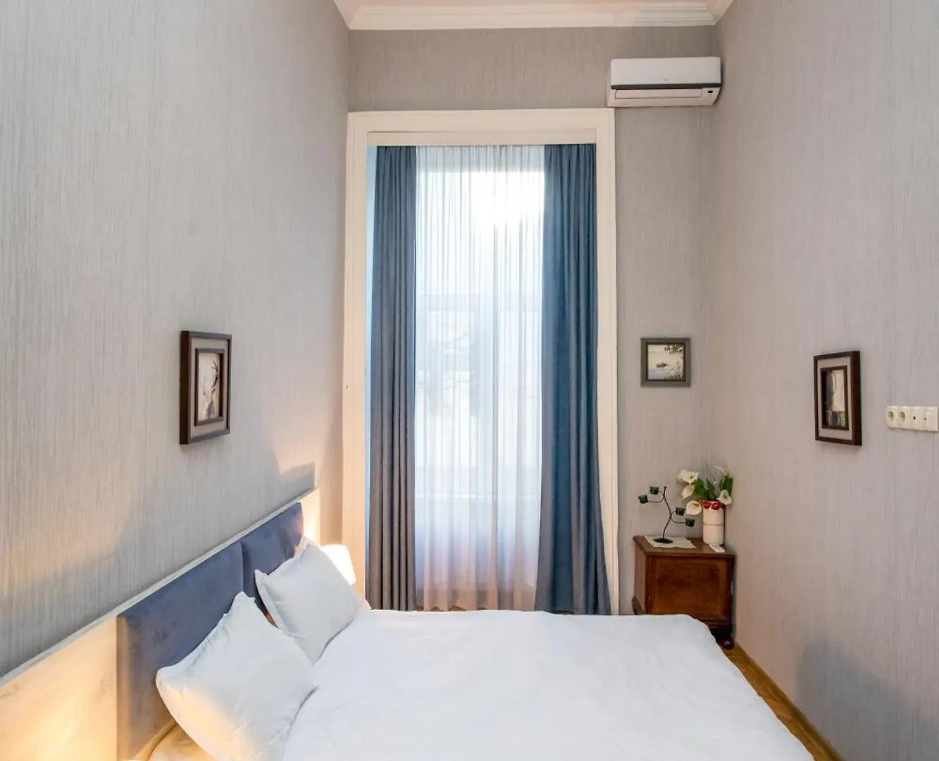 Opera Full Appartment 第比利斯 公寓